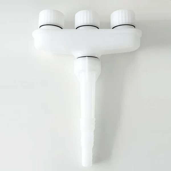 Multi-hole water rotating nozzle (10)