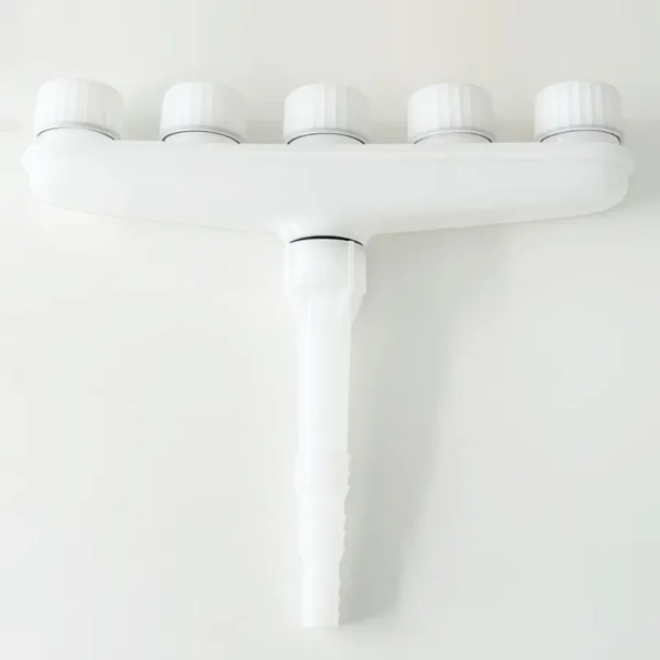 Multi-hole water rotating nozzle (12)